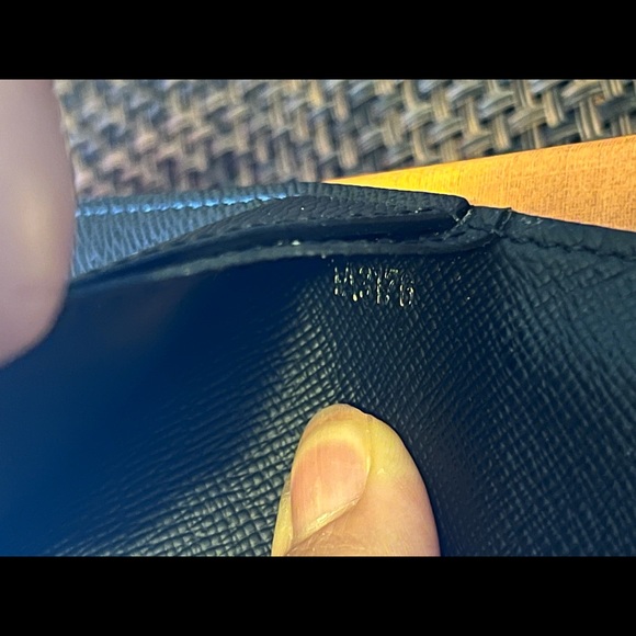 Louis Vuitton brazza wallet - Picture 5 of 11